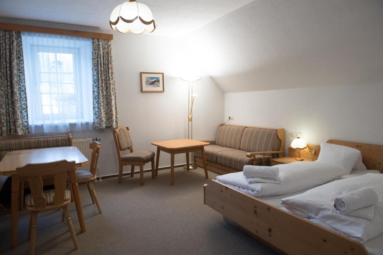 Blaue Traube Hotel Bad Aussee Exterior photo
